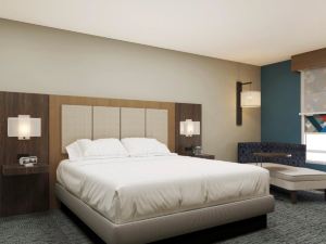 Holiday Inn Express Redding North – Shasta Lake