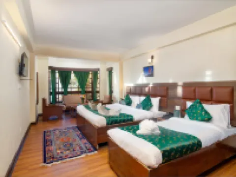 Muscatel BhumSang - 200 MTS from Mall Road Hotels in Darjeeling
