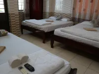 Bao Chau Hostel Hotels in Горад Хацьен