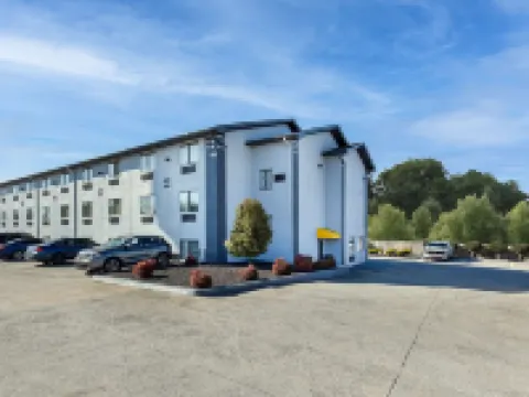 約翰遜城温德姆速8酒店 約翰遜城酒店