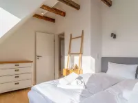 Seapoint Hotels in Tating