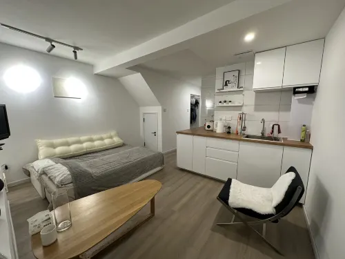 Petertian Apartment (Wanlong Road)