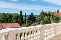 Villa Giardino Heritage Boutique Hotel Bol - Havudsigt