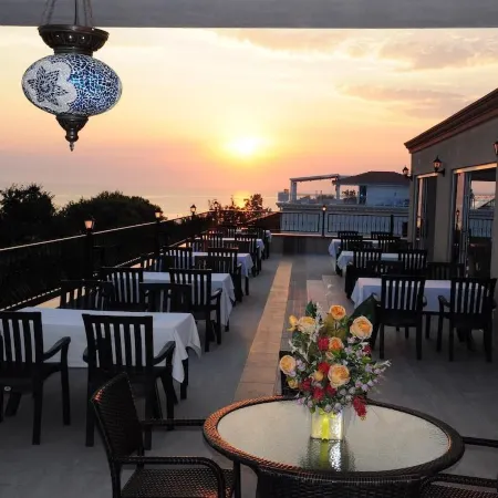 Beachway Hotel Side