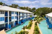 Silkari Lagoons Port Douglas Hotels in Oak Beach