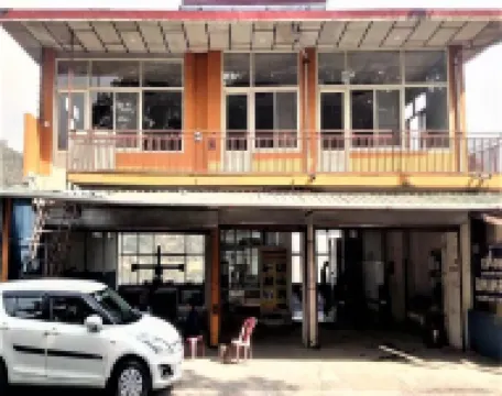 Yellowoaks Guest House 酒店