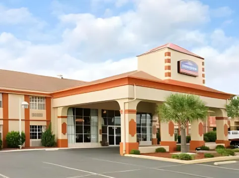 Howard Johnson by Wyndham Florence