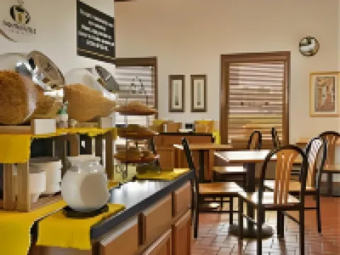 Super 8 by Wyndham Alton Hotels in Alton