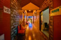 Ilif 2705 Wondervilla Hotels in Akshi
