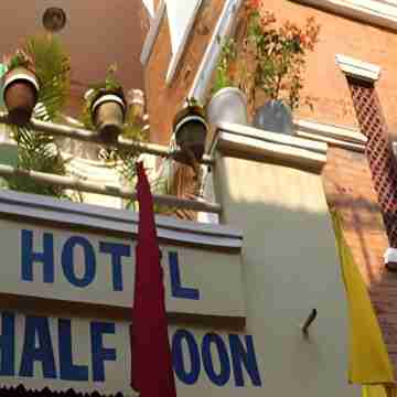 Hotel Half Moon Hotel Exterior