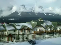 Silver Creek Lodge Отели в г. Канмор