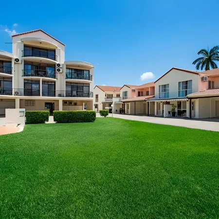 Cityville Apartments & Motel