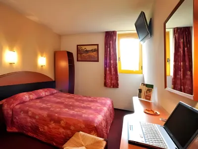 Ibis Budget Clermont-Ferrand le Brézet Aéroport Hotel di Clermont-Ferrand