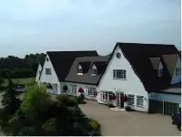 Badgers Mount Hotel Отели в г. 