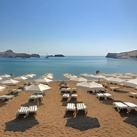 F Fine Suites - Adults Only