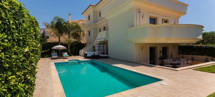 Guest Apartment Within a Villa in Lagonissi Hotels in Saronikos