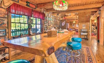 Handcrafted Log Cabin in Candor: Group Getaway!