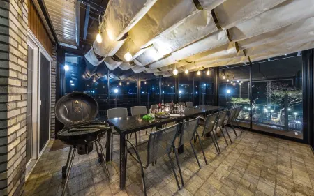 Daebudo (Yeongheungdo) Queen's Beach Glamping Pension