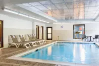 Comfort Suites Hartville-North Canton - Swimmingpools