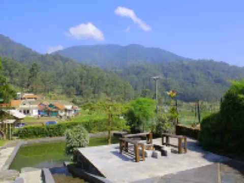 Villa Kayu Ciwidey Hoteles en Ciwidey