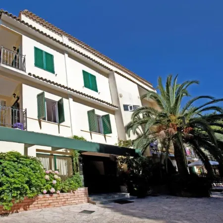 Hotel Galaxias