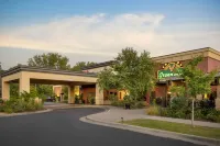 Best Western Plus St. Paul North/Shoreview - Parking