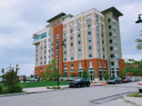 Hampton Inn & Suites Erie/Bayfront