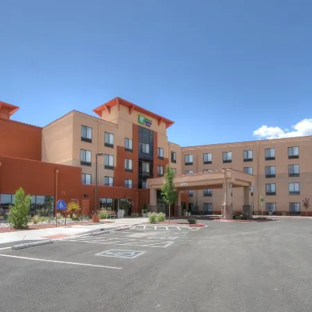 Holiday Inn Express & Suites ALBUQUERQUE HISTORIC OLD TOWN by IHG