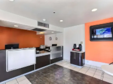 Super 8 by Wyndham Livermore Hotels in Livermore