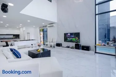 รูปภาพของTagVilla Palm Spring Villa in Pattaya (8 Bedroom)
