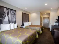 Super 8 by Wyndham St. Louis North
