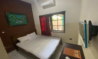Hotel Candra Adigraha