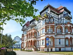 Meergut Hotels