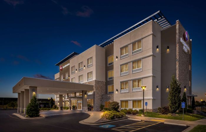 Best Western Plus Bolivar Hotel  Suites