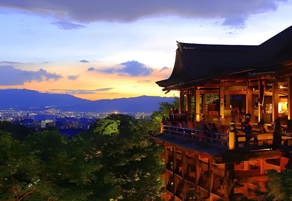 3. M 인 히가시야..