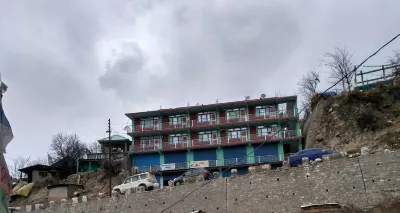 Hotel Sangla Retreat Hotels near Shree Badri Vishal Ji Temple, Kamroo