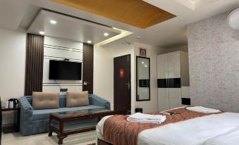 Hotel the Daanish Residency - Karol Bagh