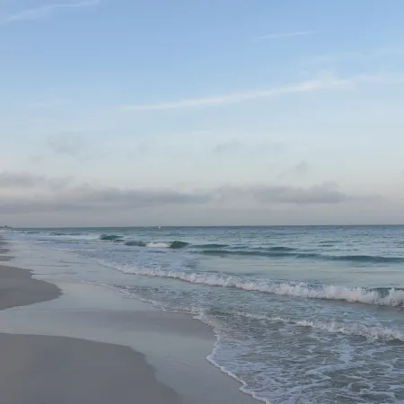 Beachfront 2/1 - Newly Remodeled Right on the Beach.  Amazing Sunsets - D