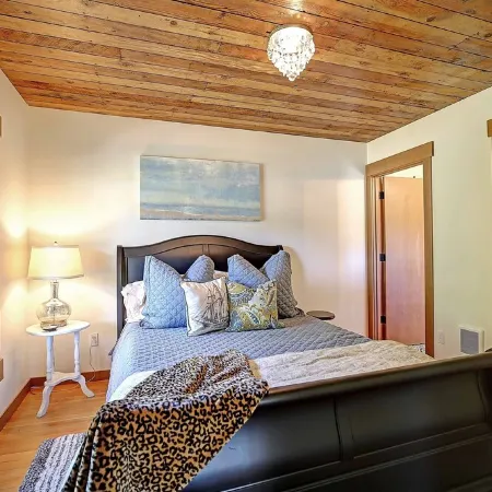 Historic Camano Island Farmhouse - Fully Restored