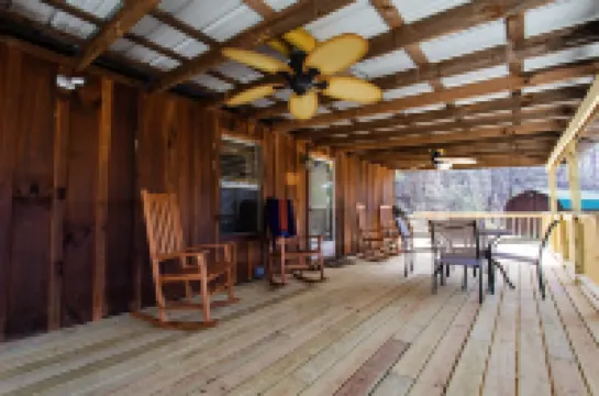 Relaxing, cozy cabin in the heart of the Red River Gorge!