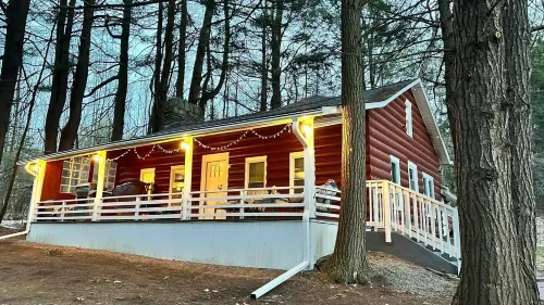 Cheerful 4 rooms Cabin with 2 bath near BU Hotels in Vestal
