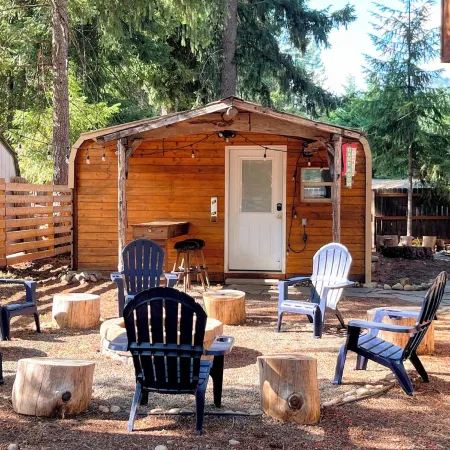 Cabin Nr CLE Elum Lake, Perfect Family Summer Getaway, Firepit, Fenced, GameRoom