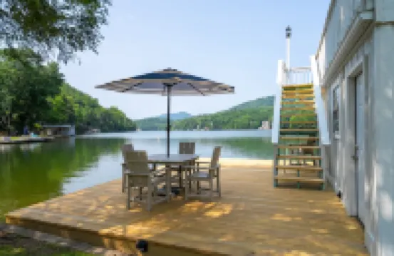 Brand New Lake Front-6 Br 7 BA Home with Direct Views of Rumbling Bald