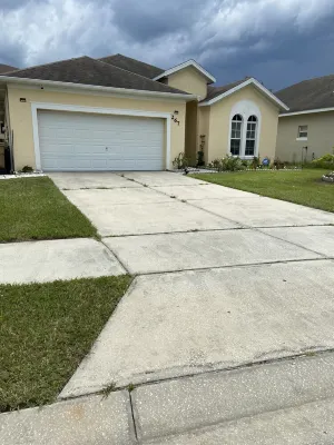 Cheerful pool home, 30 min from Disney World