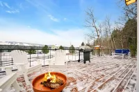 Mountain Cabin overlooking Boyne near Nubs W/ Hot Tub