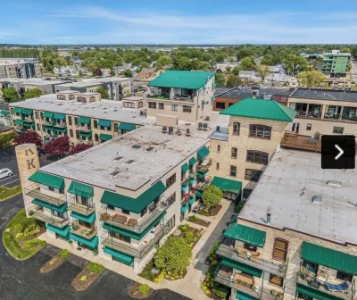 Fabulous unique downtown adventure plus boardwalk-beach and lighthouse 2.4 m