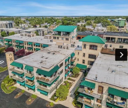 Fabulous unique downtown adventure plus boardwalk-beach and lighthouse 2.4 m