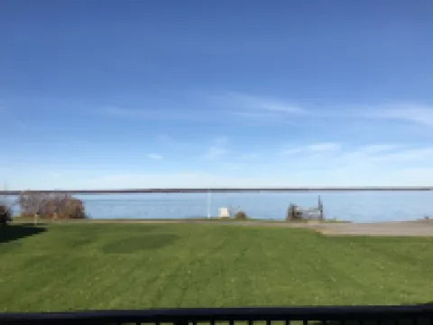 Newly renovated lake house with stunning views!