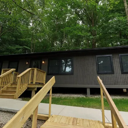 Valley Overlook, heart of Cuyahoga Valley National Park - Cabin for 4