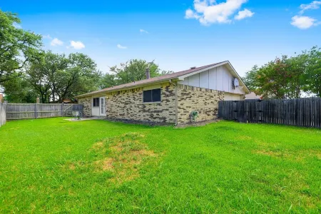 4 Bed, 2 Bath with Tons of Amenities! Отели в г. Колони